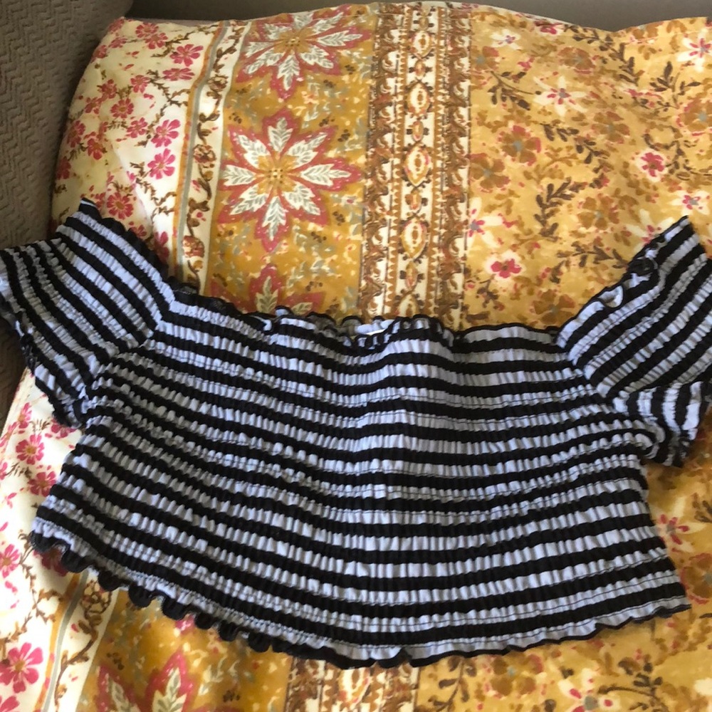 Victoria’s Secret pink swimsuit top size small